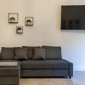 San Babila - Luxury Milanese , Milán Italia